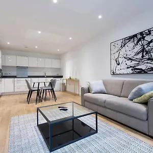 Apartment Stunning Luxury 2 Bedroom, London