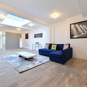 Apartment Fabulous Duplex In Dalston Junction, London